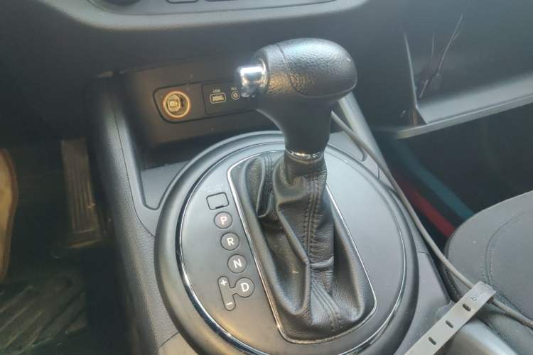 Used Kia Sportage R 2016 2.0L Automatic Two-Wheel Drive GL Gear Lever