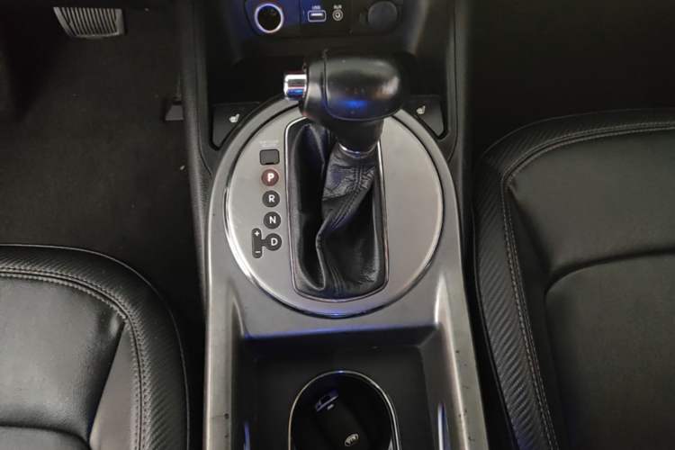 Used Kia Sportage R 2016 2.0L Automatic Two-Wheel Drive DLX Gear Lever
