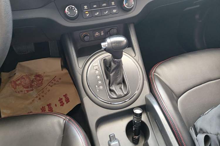 Used Kia Sportage R 2016 2.0L Automatic Two-Wheel Drive GL Gear Lever