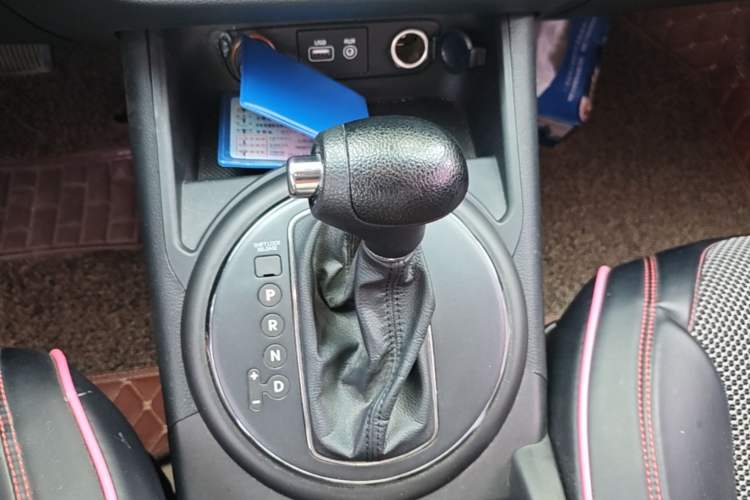 Used Kia Sportage R 2016 2.0L Automatic Two-Wheel Drive GL Gear Lever