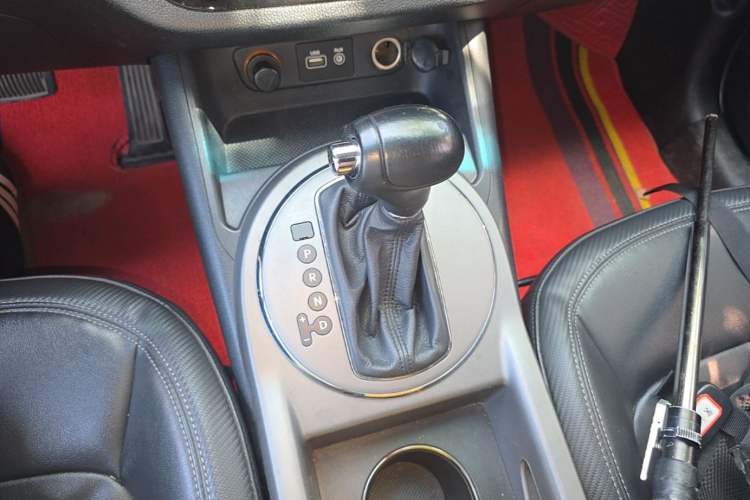 Used Kia Sportage R 2016 2.0L Automatic Two-Wheel Drive GLS Trim Gear Lever