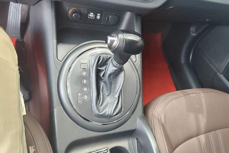 Used Kia Sportage R 2016 2.0L Automatic Two-Wheel Drive GL Gear Lever