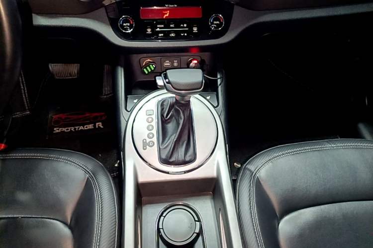 Used Kia Sportage R 2016 2.0L Automatic Two-Wheel Drive DLX Gear Lever