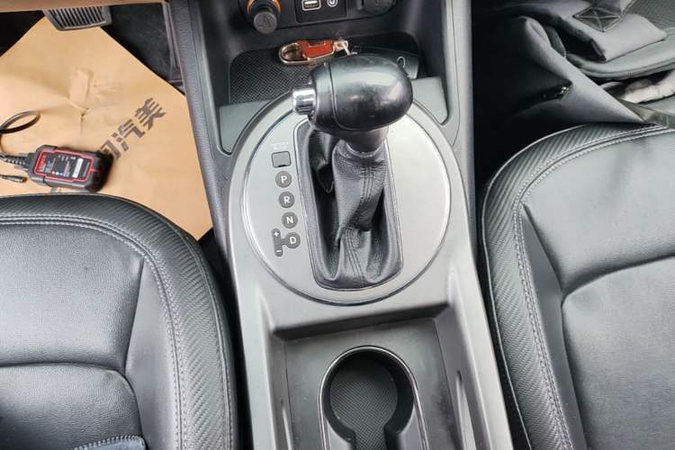 Used Kia Sportage R 2016 2.0L Automatic Two-Wheel Drive GLS Trim Gear Lever