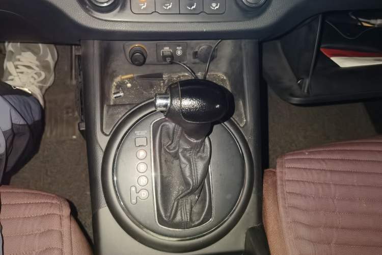 Used Kia Sportage R 2016 2.0L Automatic Two-Wheel Drive GL Gear Lever