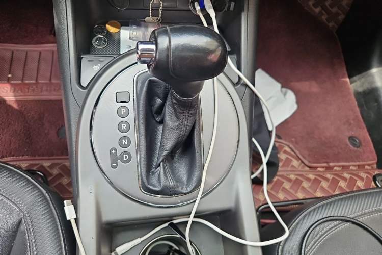Used Kia Sportage R 2016 2.0L Automatic Two-Wheel Drive DLX Gear Lever