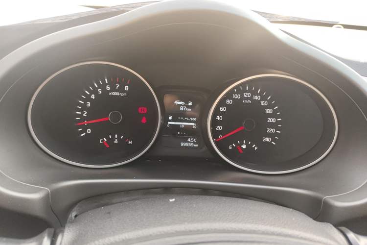 Used Kia Sportage R 2016 2.0L Manual Two-Wheel Drive GL Trim Instrument Cluster