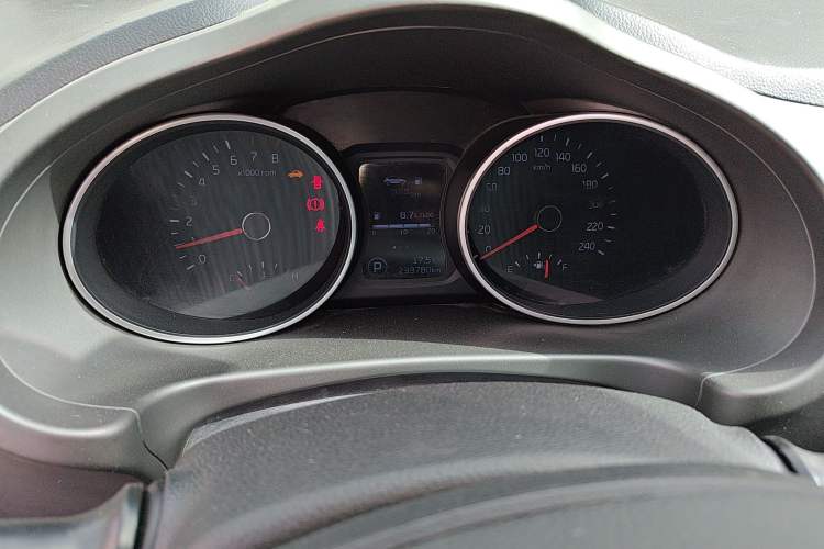 Used Kia Sportage R 2016 2.0L Automatic Two-Wheel Drive GLS Trim Instrument Cluster