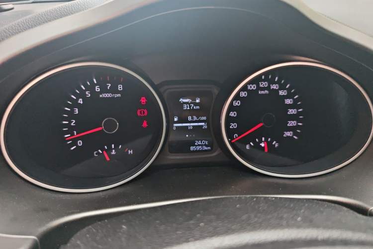 Used Kia Sportage R 2016 2.0L Manual Two-Wheel Drive GL Trim Instrument Cluster