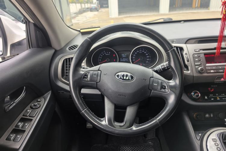 Used Kia Sportage R 2016 2.0L Automatic Two-Wheel Drive DLX Interior 2