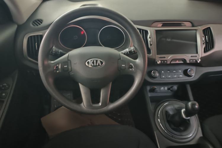 Used Kia Sportage R 2016 2.0L Manual Two-Wheel Drive GL Trim Interior 2