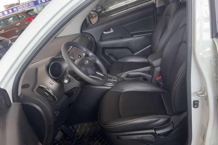 Used Kia Sportage R 2016 2.0L Automatic Two-Wheel Drive GL Interior 3