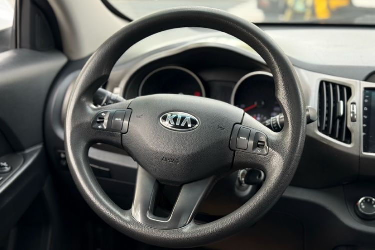 Used Kia Sportage R 2016 2.0L Automatic Two-Wheel Drive GL Interior 8