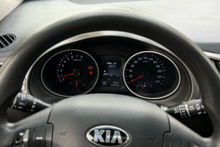 Used Kia Sportage R 2016 2.0L Automatic Two-Wheel Drive GL Interior 9