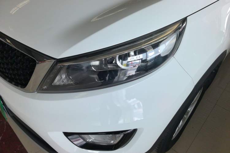 Used Kia Sportage R 2016 2.0L Manual Two-Wheel Drive GL Trim Left Front Headlight