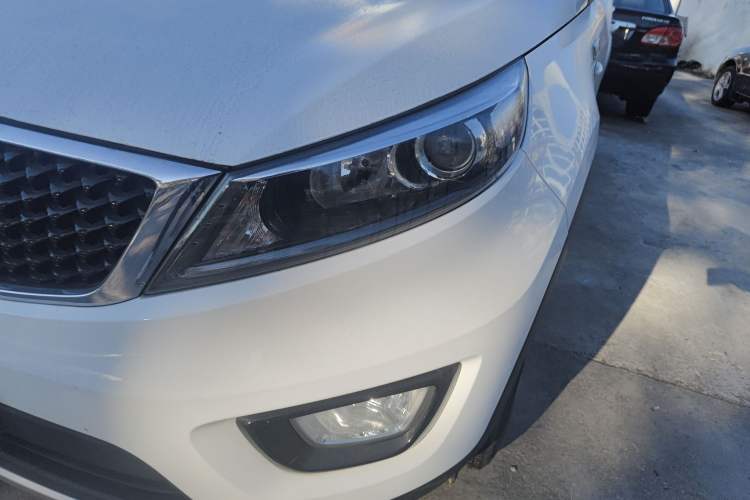 Used Kia Sportage R 2016 2.0L Manual Two-Wheel Drive GL Trim Left Front Headlight