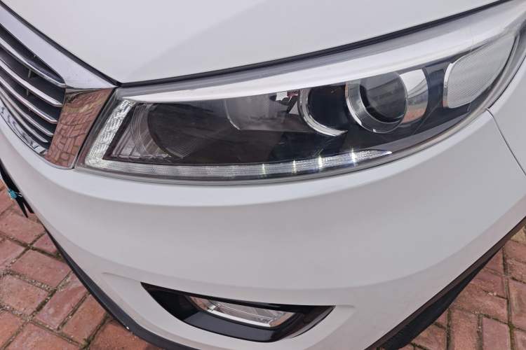 Used Kia Sportage R 2016 2.0L Automatic Two-Wheel Drive GLS Trim Left Front Headlight