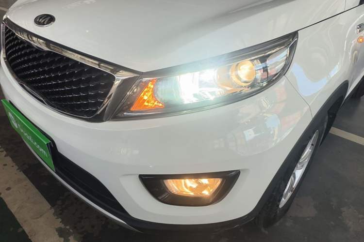 Used Kia Sportage R 2016 2.0L Automatic Two-Wheel Drive GL Left Front Headlight