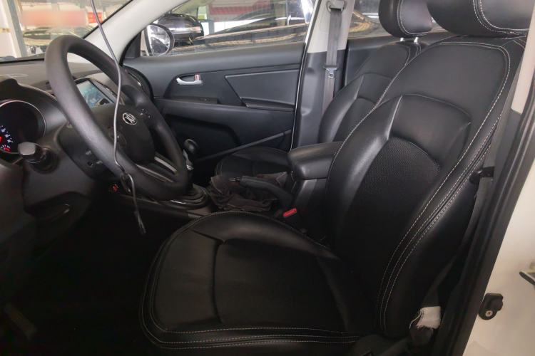 Used Kia Sportage R 2016 2.0L Manual Two-Wheel Drive GL Trim Left Front Seat