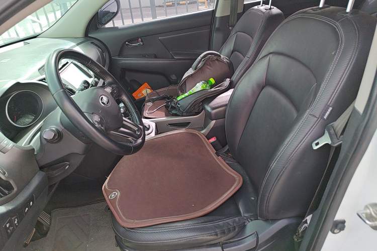 Used Kia Sportage R 2016 2.0L Automatic Two-Wheel Drive GLS Trim Left Front Seat