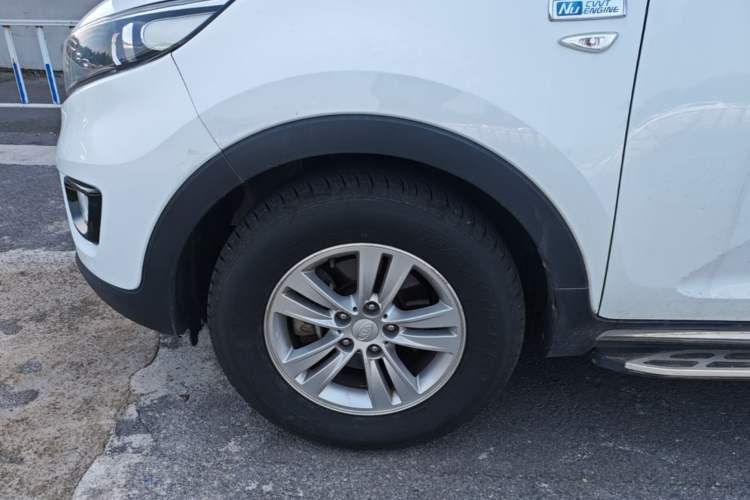 Used Kia Sportage R 2016 2.0L Automatic Two-Wheel Drive GL Left Front Wheel Hub