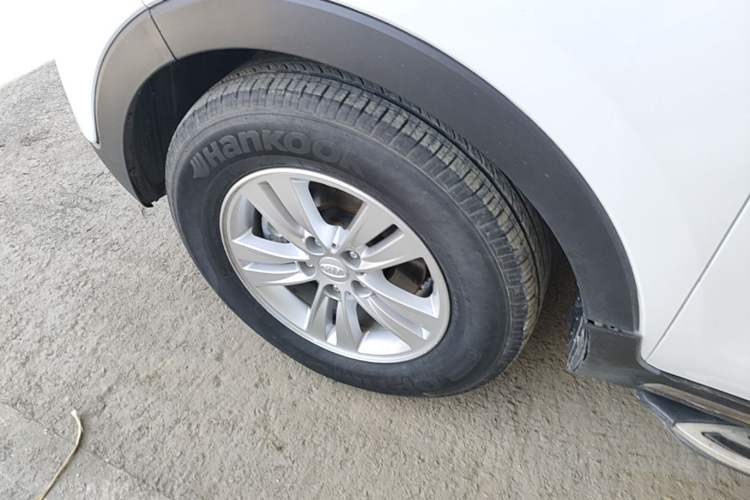 Used Kia Sportage R 2016 2.0L Automatic Two-Wheel Drive GL Left Front Wheel Hub