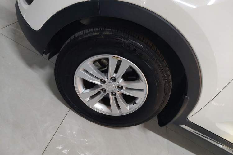 Used Kia Sportage R 2016 2.0L Automatic Two-Wheel Drive GL Left Front Wheel Hub