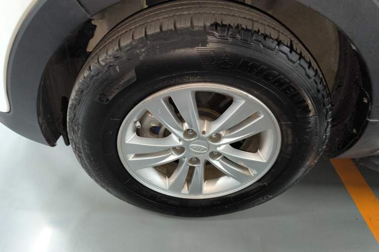 Used Kia Sportage R 2016 2.0L Automatic Two-Wheel Drive GL Left Front Wheel Hub