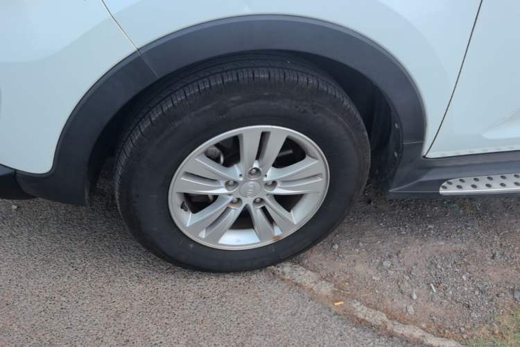 Used Kia Sportage R 2016 2.0L Automatic Two-Wheel Drive GL Left Front Wheel Hub