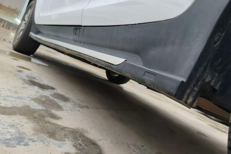 Used Kia Sportage R 2016 2.0L Automatic Two-Wheel Drive GLS Trim Left Side Sill