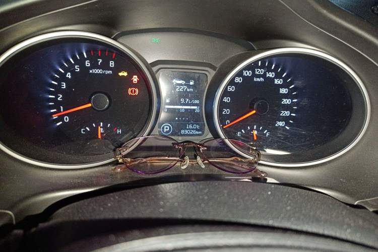 Used Kia Sportage R 2016 2.0L Automatic Two-Wheel Drive GL Odometer Close Up