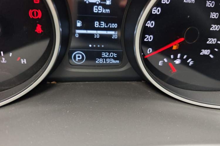 Used Kia Sportage R 2016 2.0L Automatic Two-Wheel Drive DLX Odometer Close Up