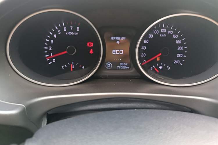 Used Kia Sportage R 2016 2.0L Automatic Two-Wheel Drive DLX Odometer Close Up