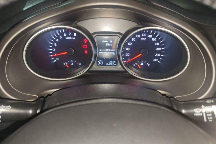 Used Kia Sportage R 2016 2.0L Automatic Two-Wheel Drive GLS Trim Odometer Close Up