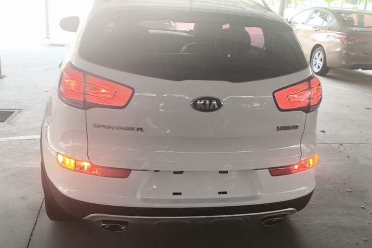 Used Kia Sportage R 2016 2.0L Automatic Two-Wheel Drive GLS Trim Rear