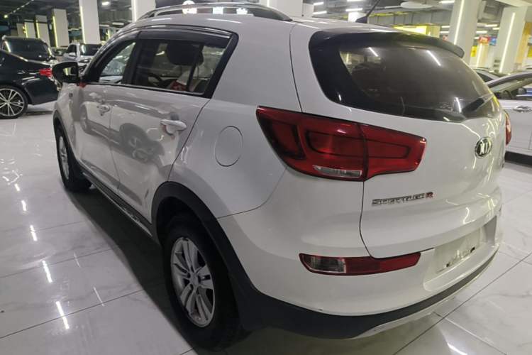 Used Kia Sportage R 2016 2.0L Manual Two-Wheel Drive GL Trim Rear Left 45 Deg