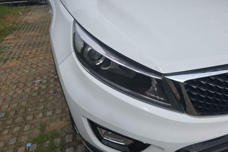 Used Kia Sportage R 2016 2.0L Automatic Two-Wheel Drive GL Right Front Headlight