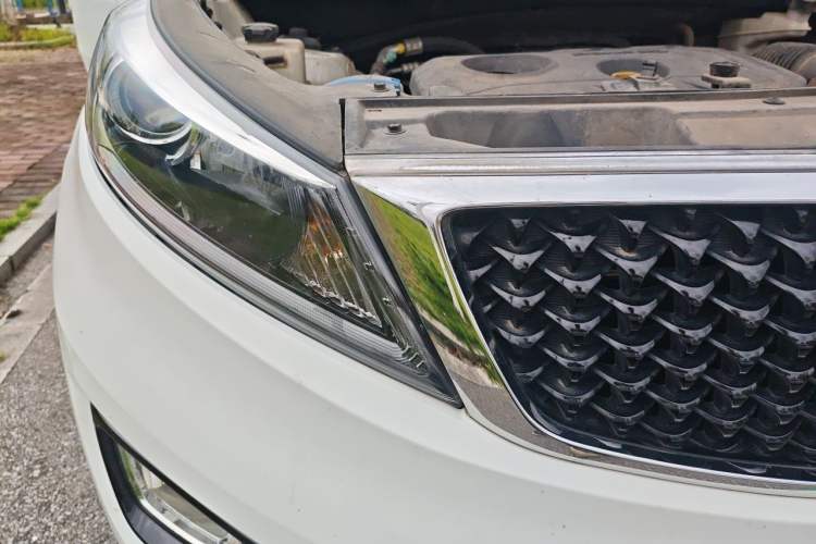 Used Kia Sportage R 2016 2.0L Automatic Two-Wheel Drive GL Right Front Headlight
