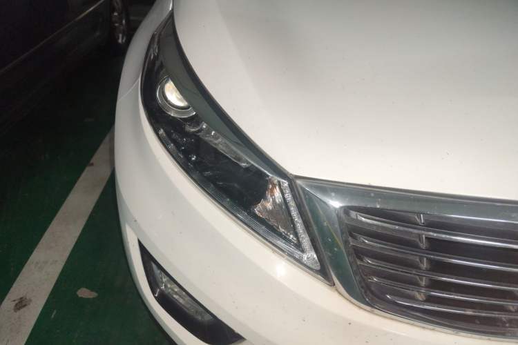 Used Kia Sportage R 2016 2.0L Automatic Two-Wheel Drive GLS Trim Right Front Headlight