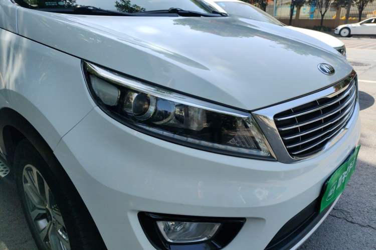 Used Kia Sportage R 2016 2.0L Automatic Two-Wheel Drive GLS Trim Right Front Headlight