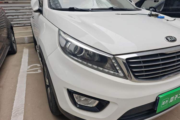 Used Kia Sportage R 2016 2.0L Automatic Two-Wheel Drive DLX Right Front Headlight