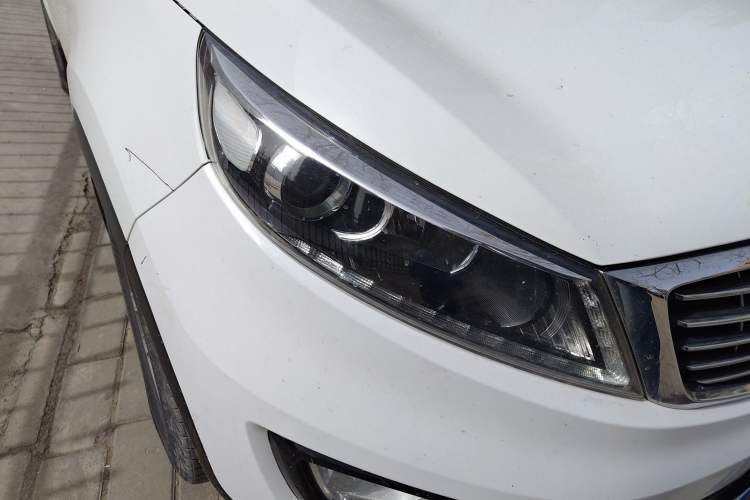 Used Kia Sportage R 2016 2.0L Automatic Two-Wheel Drive GLS Trim Right Front Headlight