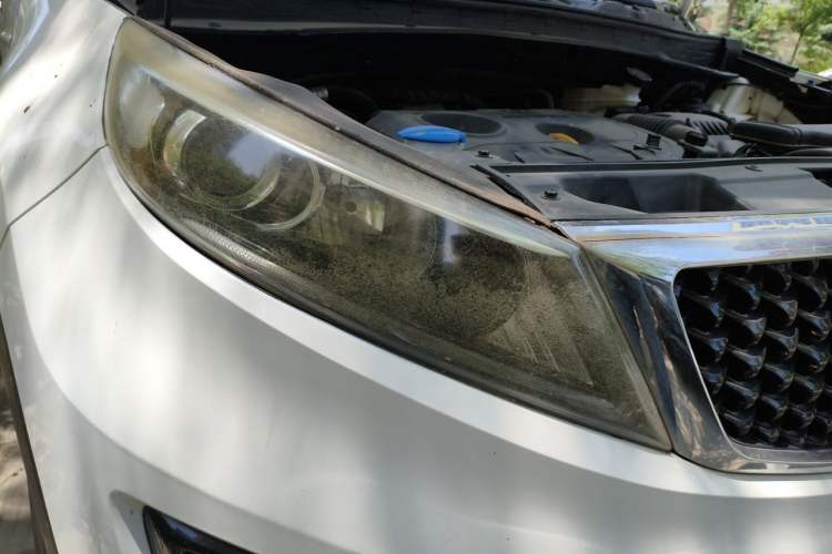 Used Kia Sportage R 2016 2.0L Manual Two-Wheel Drive GL Trim Right Front Headlight