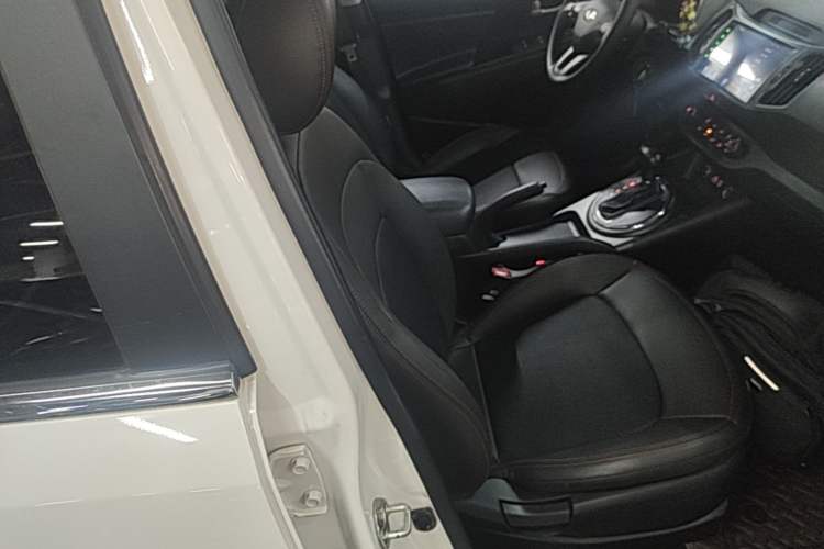 Used Kia Sportage R 2016 2.0L Automatic Two-Wheel Drive GL Right Front Seat