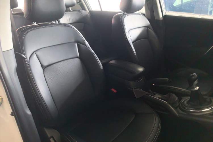 Used Kia Sportage R 2016 2.0L Manual Two-Wheel Drive GL Trim Right Front Seat