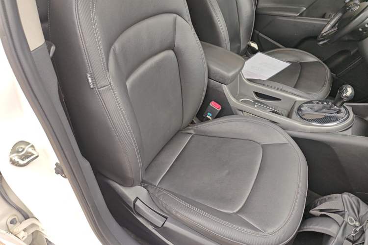 Used Kia Sportage R 2016 2.0L Automatic Two-Wheel Drive GLS Trim Right Front Seat