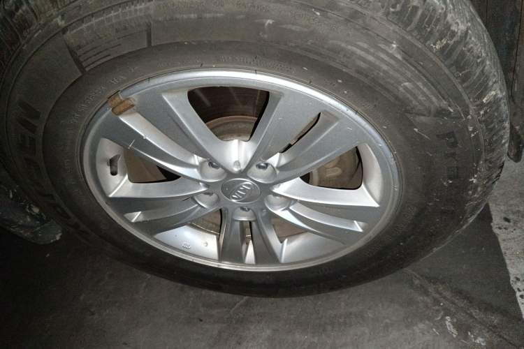 Used Kia Sportage R 2016 2.0L Automatic Two-Wheel Drive GL Right Front Wheel Hub