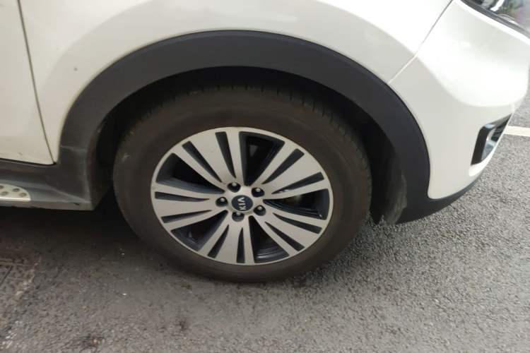 Used Kia Sportage R 2016 2.0L Automatic Two-Wheel Drive DLX Right Front Wheel Hub