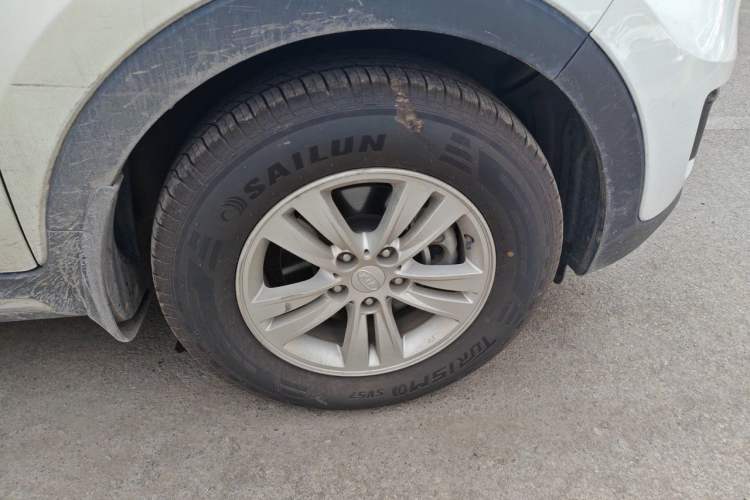 Used Kia Sportage R 2016 2.0L Automatic Two-Wheel Drive GL Right Front Wheel Hub