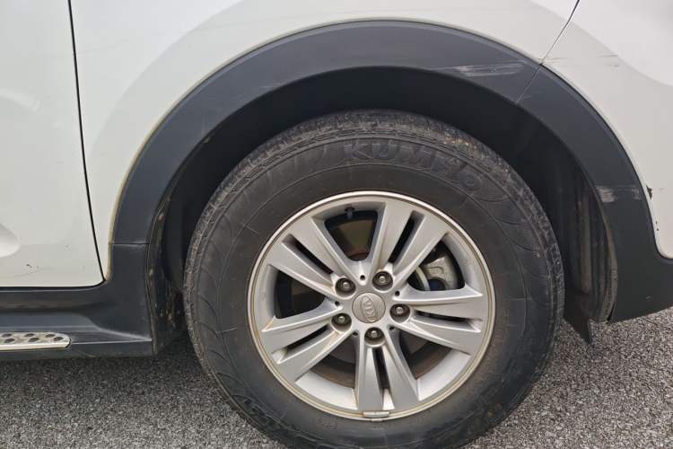 Used Kia Sportage R 2016 2.0L Automatic Two-Wheel Drive GL Right Front Wheel Hub